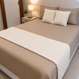 KIT 3 Peças Cama Posta 1 Peseira e 2 Capas de Almofada Decorativa Flannel trançado bem Elegante