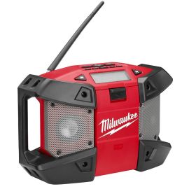 Rádio de Trabalho Portátil a Bateria MILWAUKEE 2590-20 M12 12V AM/FM com Entrada Auxiliar e Adaptador AC - [PIX]